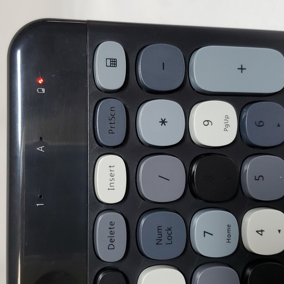 FOPETT 2.4GHz Wireless Keyboard and Mouse Set with Phone Holder - Compac… - Picture 12 of 16